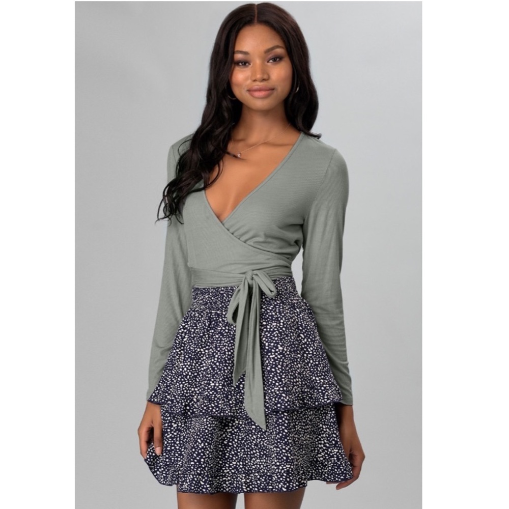 NEW| Women’s Soft Gray Long Sleeve Cropped Top - Picture 4 of 4